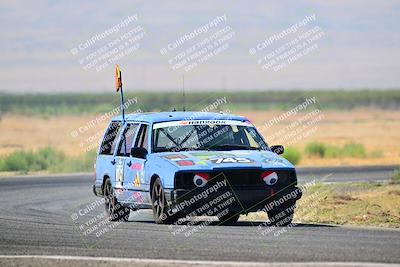 media/Sep-29-2024-24 Hours of Lemons (Sun) [[6a7c256ce3]]/Sunrise (1115a-1130a)/